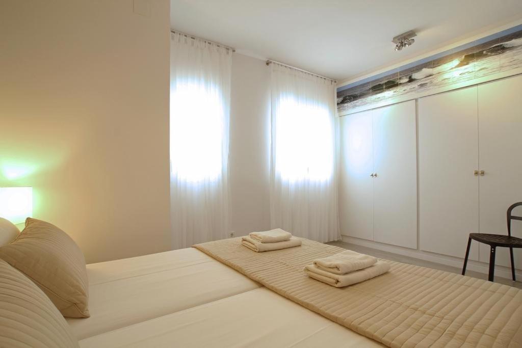 Warm Sands Apartment By Hello Homes Sitges Exteriér fotografie